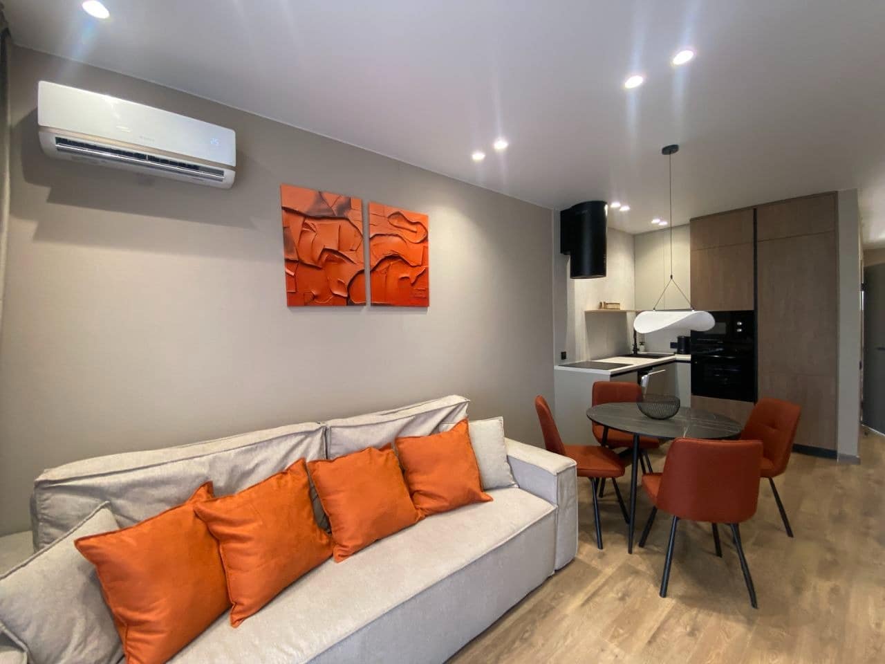 Апартаменты 46,5 м² с отдельной спальней у «Белорусской»